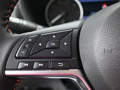 Used 2023 Nissan Sentra SR w/ SR Premium Package image 17