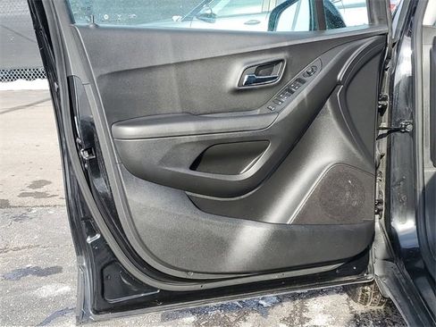 Certified 2020 Chevrolet Trax LS image 19