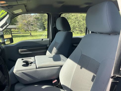 Used 2012 Ford F250 XL w/ Snow Plow Prep Pkg AWD/4WD image 16