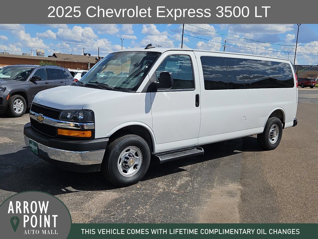 Used 2025 Chevrolet Express 3500 LT w/ LT Preferred Equipment Group RWD image 5