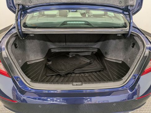Used 2018 Honda Accord Touring image 24