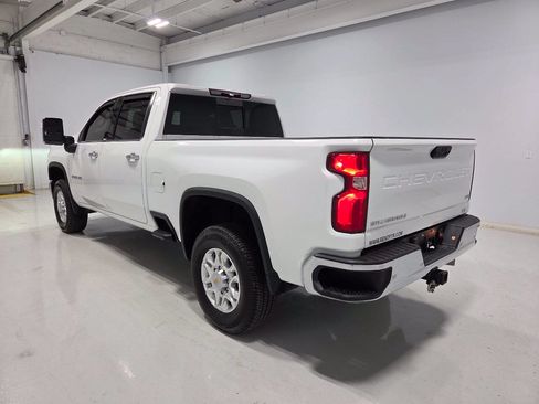 Used 2024 Chevrolet Silverado 2500 LTZ w/ LTZ Plus Package AWD/4WD image 3