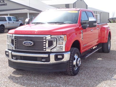 Used 2021 Ford F350 XLT w/ XLT Premium Package image 3