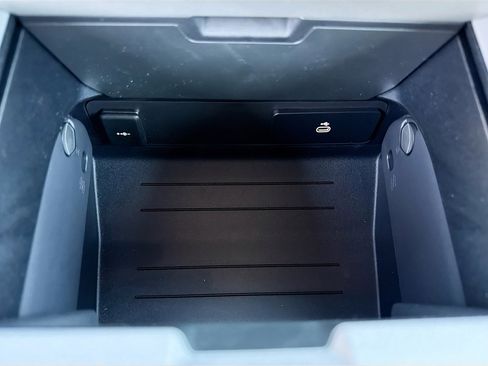 New 2026 Land Rover Defender 110 X image 31