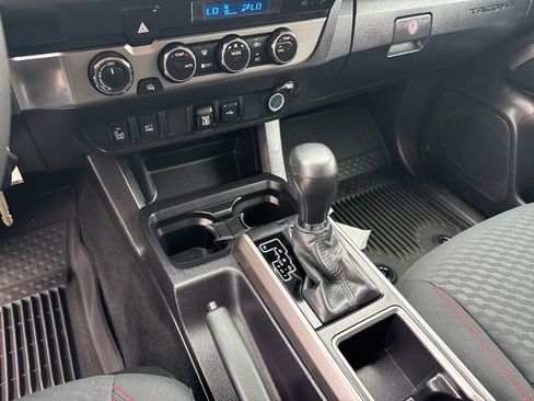 Used 2021 Toyota Tacoma SR5 w/ Technology Package image 20