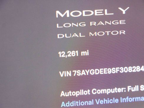 Used 2025 Tesla Model Y Long Range image 15