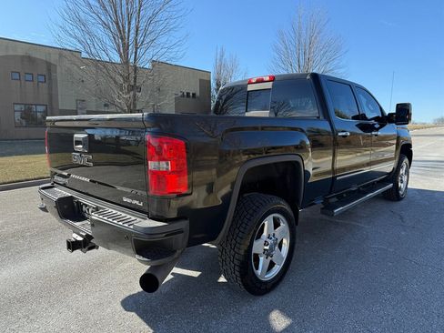 Used 2015 GMC Sierra 2500 Denali image 6