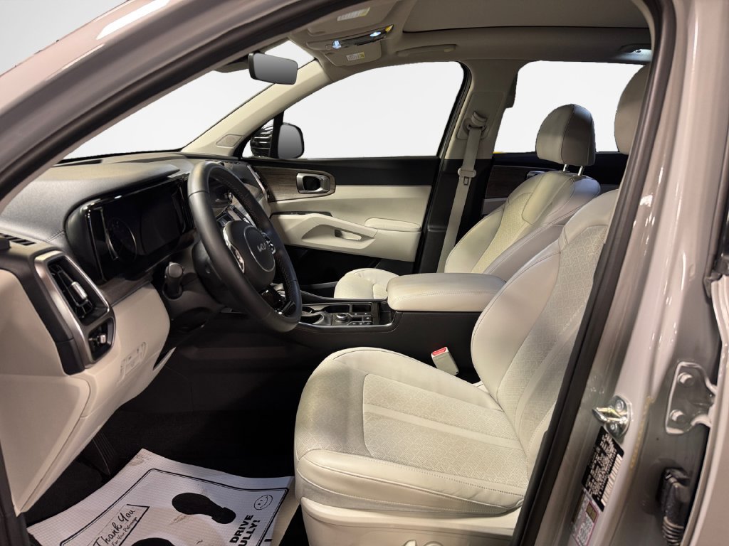 Certified 2023 Kia Sorento X-Line EX AWD/4WD image 12