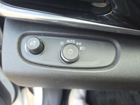 Certified 2024 Buick Envista Sport Touring w/ Convenience I Package FWD image 29