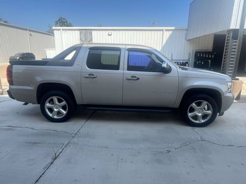 Used 2007 Chevrolet Avalanche LS RWD image 4