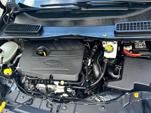 Used 2018 Ford Escape SE image 44