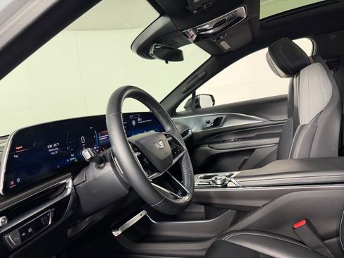 Used 2024 Cadillac Lyriq Tech RWD image 19
