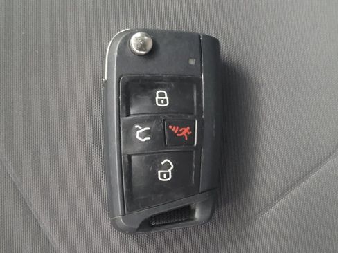 Used 2025 Volkswagen Jetta Sport FWD image 32