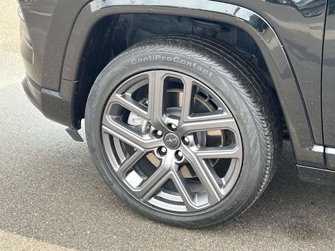 Certified 2025 Jeep Compass Limited w/ High Altitude Package AWD/4WD image 12