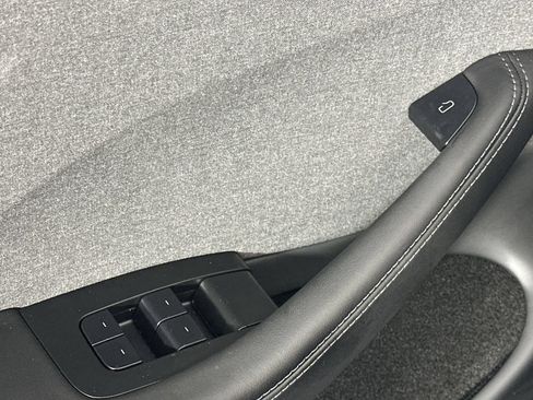 Used 2025 Tesla Model 3 Long Range RWD image 13