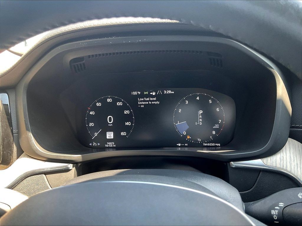 Used 2021 Volvo XC60 T5 Inscription w/ Protection Package Premier FWD image 13
