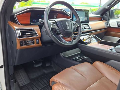 Used 2024 Lincoln Navigator Reserve AWD/4WD image 30