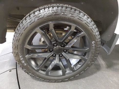 Certified 2020 Chevrolet Silverado 1500 RST AWD/4WD image 35