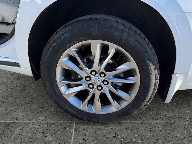 Used 2023 Buick Enclave Avenir w/ Avenir Technology Package AWD/4WD image 14