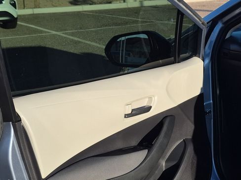Used 2022 Toyota Corolla LE FWD image 14