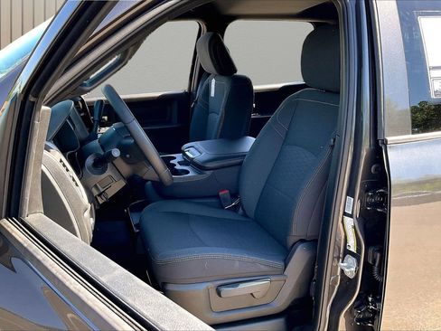 New 2026 RAM 2500 Tradesman AWD/4WD image 18