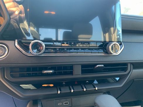 New 2026 Chevrolet Colorado Trail Boss image 11