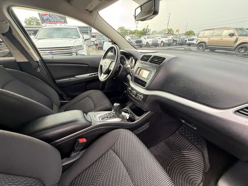 Used 2016 Dodge Journey SE w/ Flexible Seating Group FWD image 25