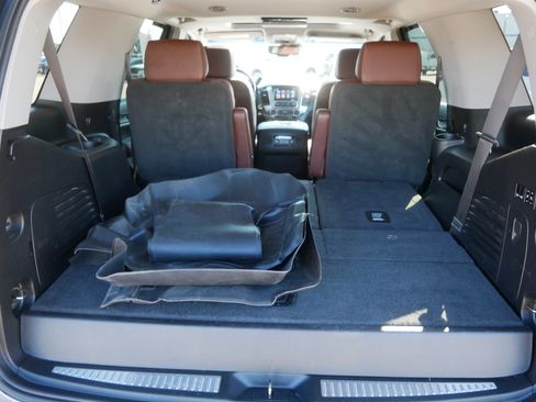 Used 2019 Chevrolet Tahoe Premier w/ Premier Plus Edition AWD/4WD image 18