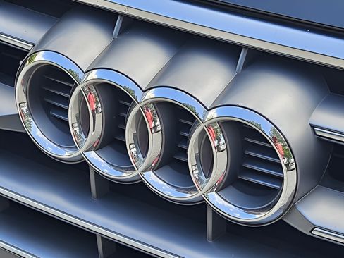 Used 2019 Audi Q5 2.0T Premium AWD/4WD image 32