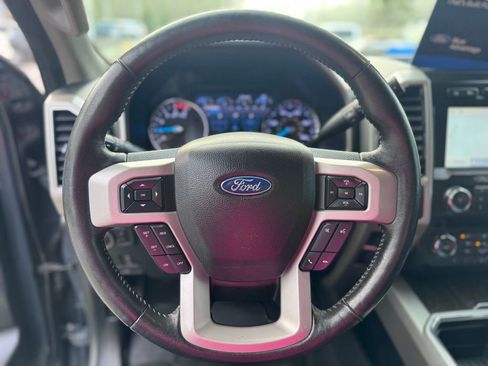 Used 2021 Ford F250 Lariat w/ Lariat Ultimate Package AWD/4WD image 13