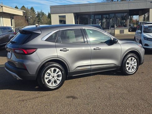 Used 2024 Ford Escape Active image 30