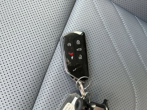 Used 2026 Volkswagen Tiguan SE AWD/4WD image 22