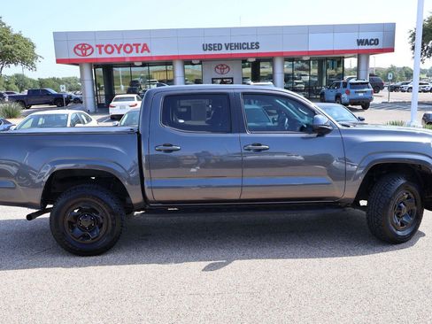 Used 2019 Toyota Tacoma SR w/ SR Convenience Package RWD image 2