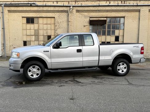 Used 2005 Ford F150 STX AWD/4WD image 4