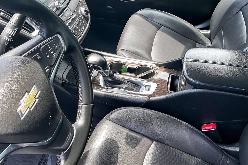 Used 2024 Chevrolet Malibu LT FWD image 18