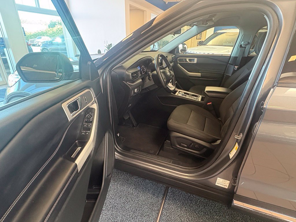 Used 2022 Ford Explorer XLT AWD/4WD image 22