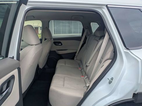 Used 2025 Nissan Rogue SV AWD/4WD image 15