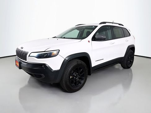 Used 2021 Jeep Cherokee Trailhawk w/ Sun, Sound & Nav Group AWD/4WD image 3
