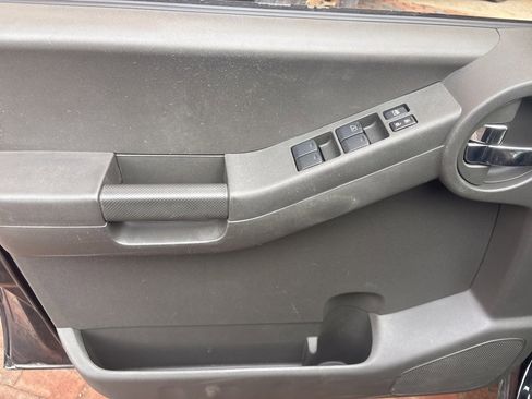 Used 2011 Nissan Xterra PRO-4X w/ Pro-4x Leather Pkg image 12