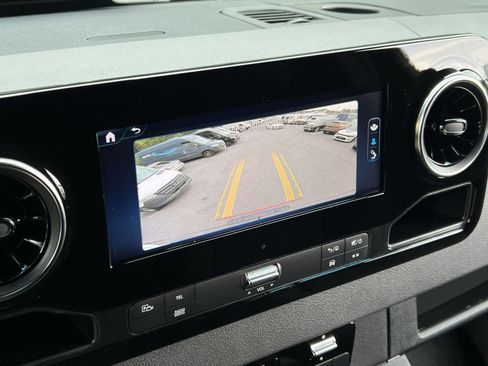 New 2025 Mercedes-Benz Sprinter 2500 image 17