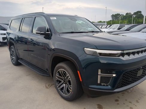 New 2026 Jeep Grand Wagoneer L 2WD image 7