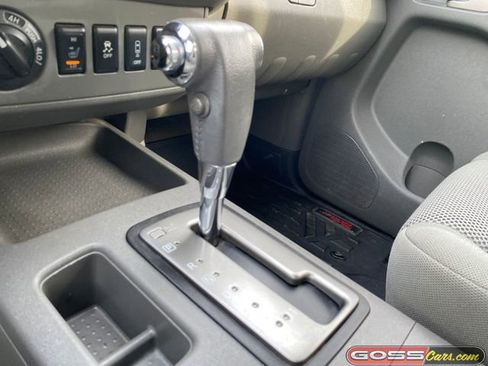 Used 2017 Nissan Frontier SV w/ SV Value Truck Package image 11