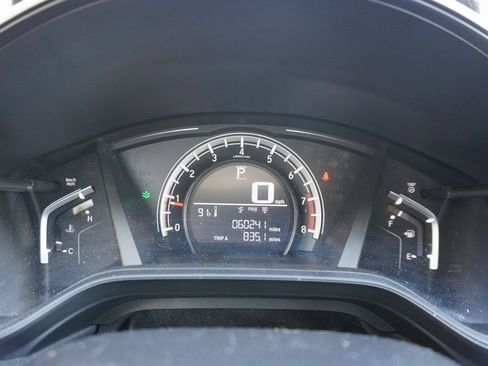 Used 2017 Honda CR-V LX image 9