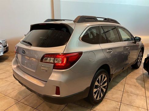 Used 2015 Subaru Outback 2.5i Limited AWD/4WD image 7