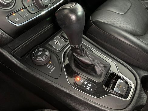 Used 2023 Jeep Cherokee Altitude Lux image 15