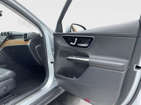 Used 2024 Mercedes-Benz GLC 300 GLC 300 image 35