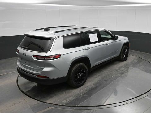 Used 2021 Jeep Grand Cherokee L Limited image 31