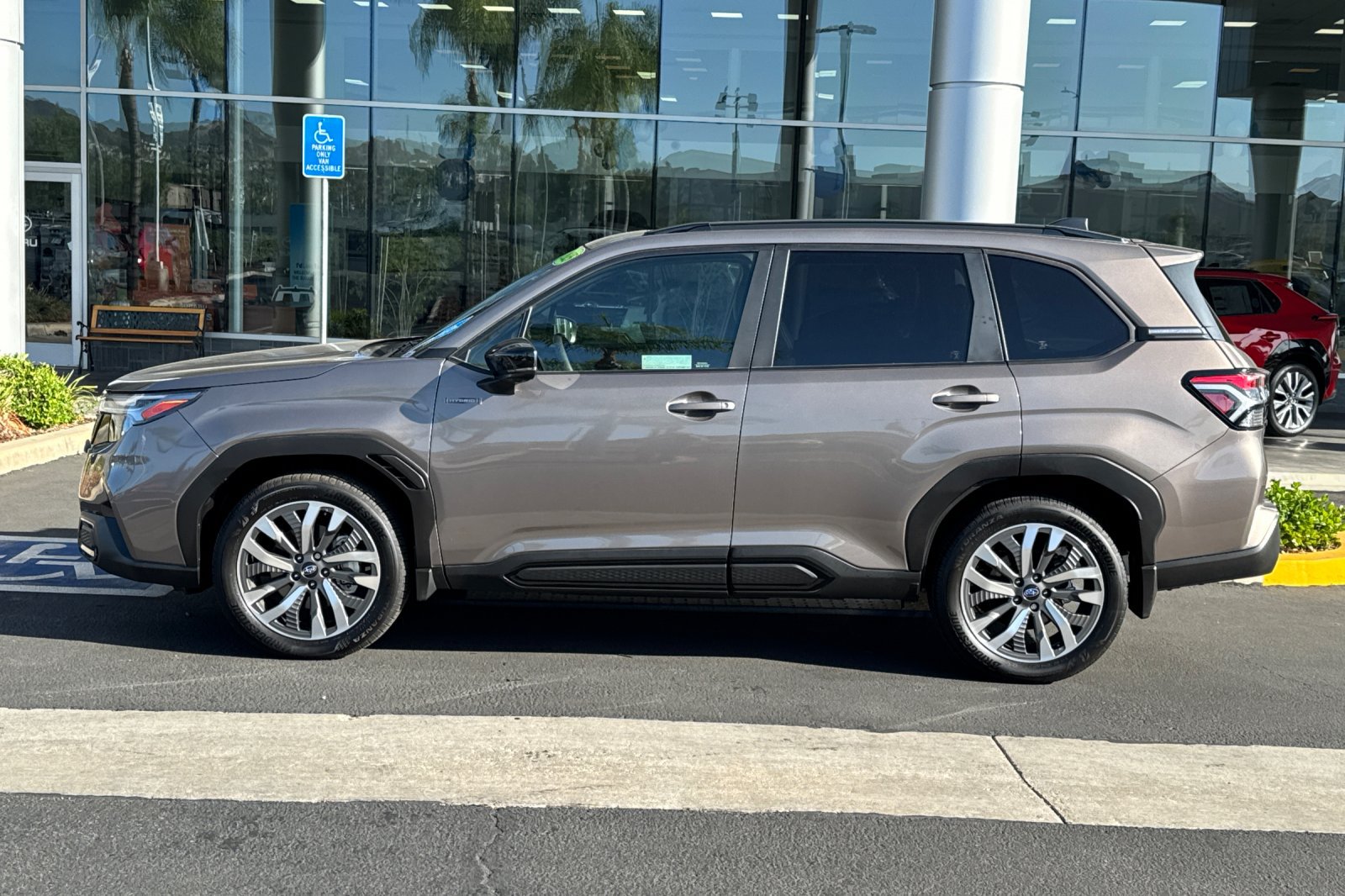 Certified 2025 Subaru Forester Touring w/ Protection Package (1PH) AWD/4WD image 7
