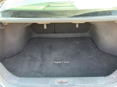 Certified 2023 Nissan Sentra SR w/ Midnight Edition Package FWD image 13