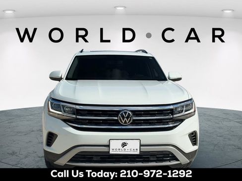 Used 2022 Volkswagen Atlas SE w/ Panoramic Sunroof Package FWD image 2